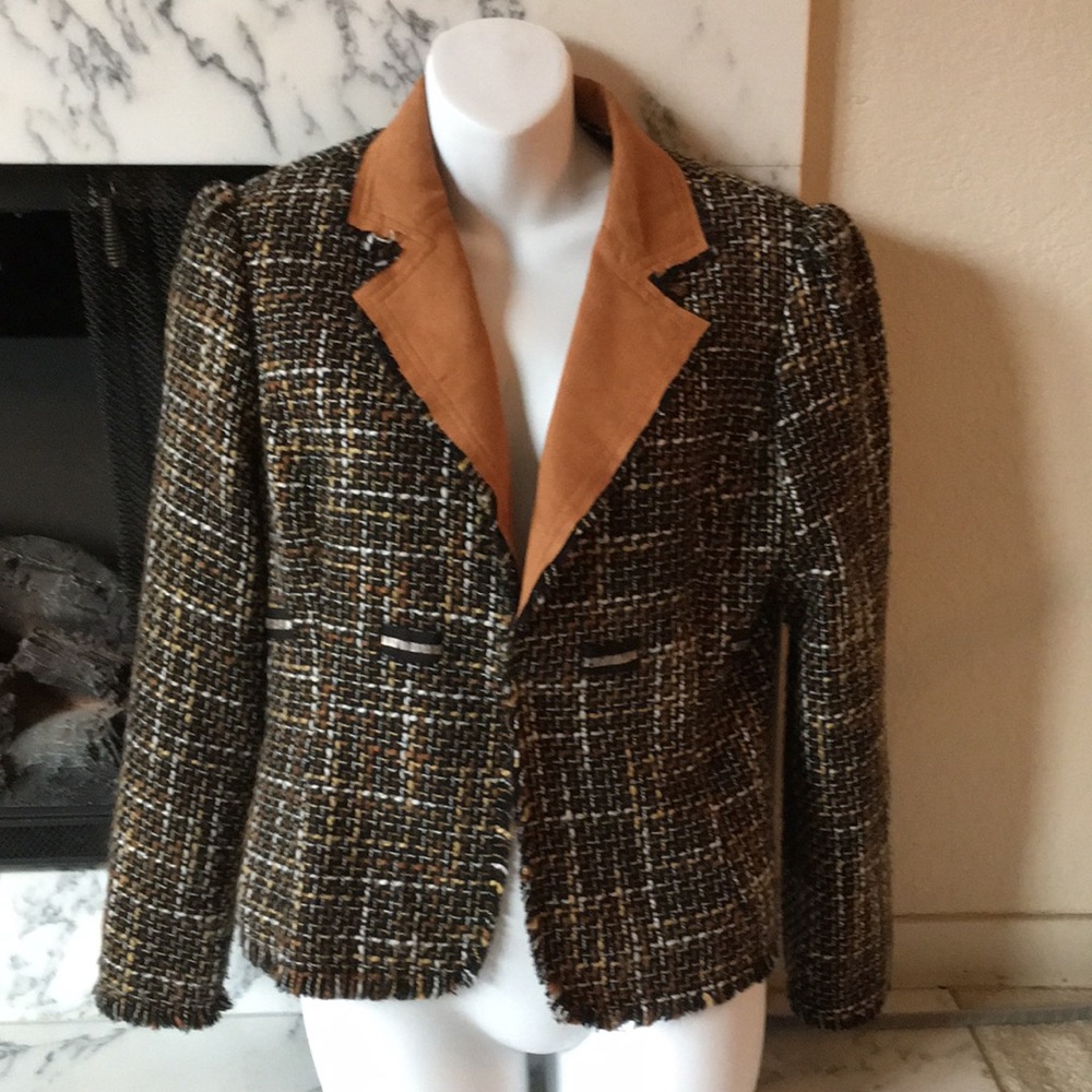Tweeted blazer for work